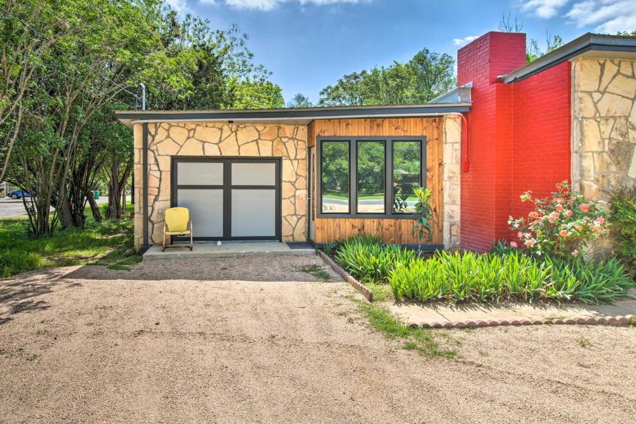 Retro Updated Blanco Abode - Steps To Main Street! Exterior foto